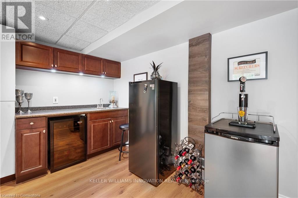 Photo 31 of 69 Hearthwood Crescent, Kitchener ON