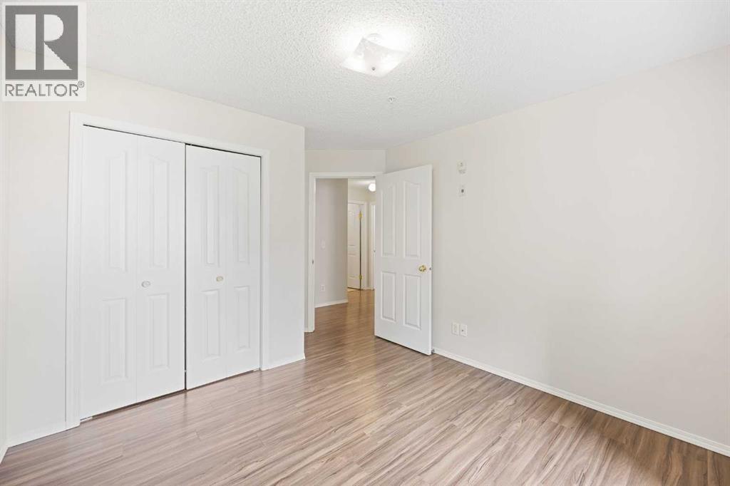Photo 23 of 115 4000 Somervale Court Sw, Calgary AB