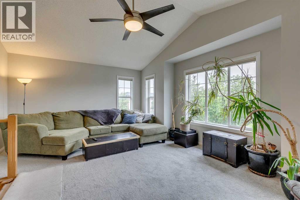 Photo 4 of 12 Aspen Hills Court Sw, Calgary AB