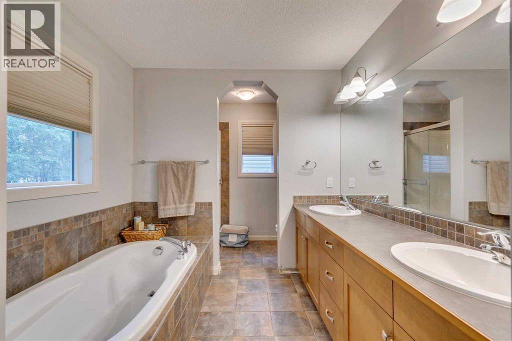 Photo 9 of 12 Aspen Hills Court Sw, Calgary AB