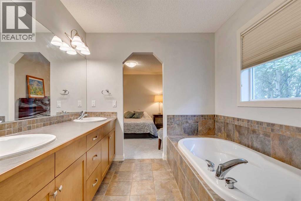 Photo 8 of 12 Aspen Hills Court Sw, Calgary AB