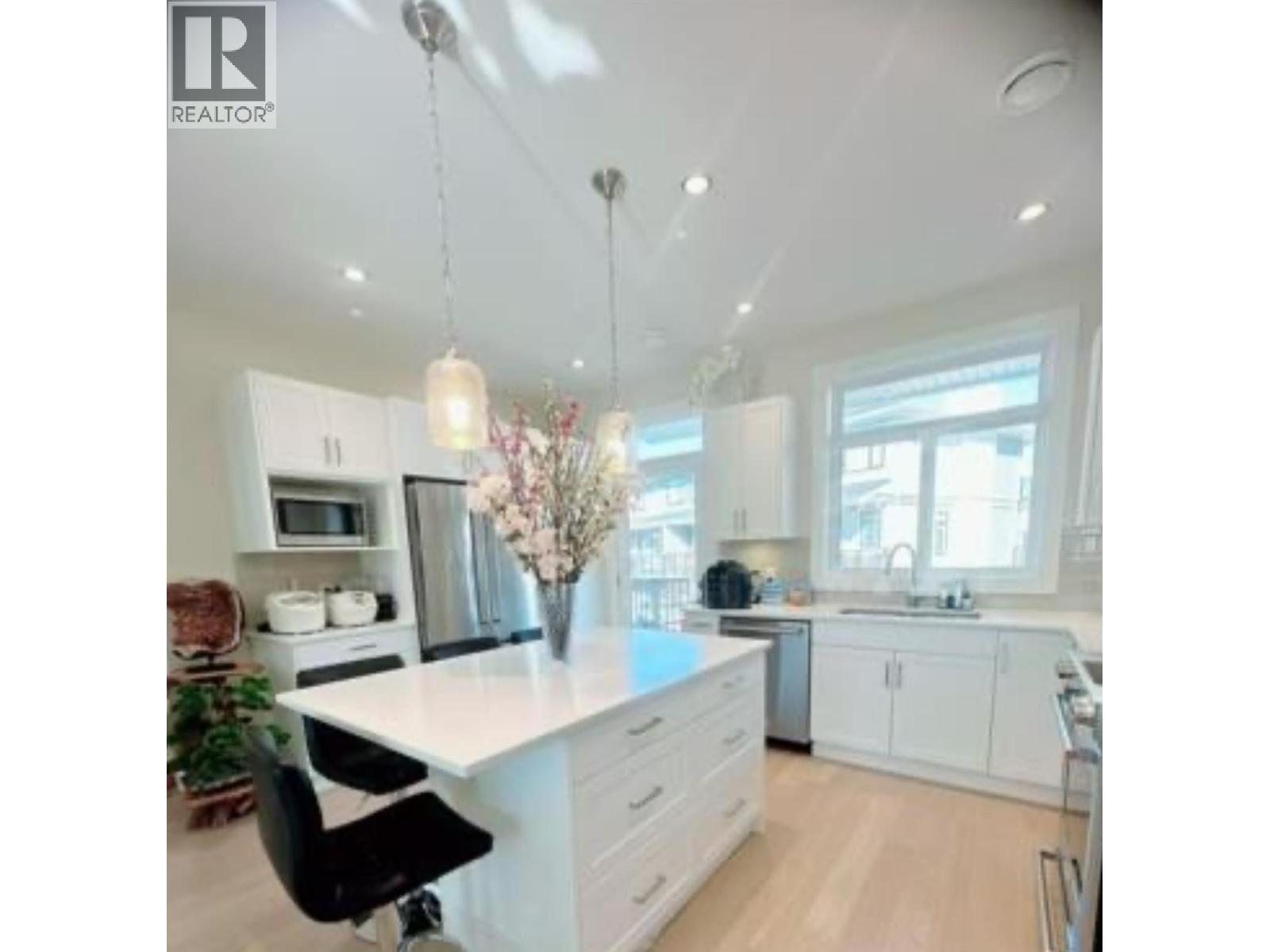 26 1102 Cameron Avenue, Kelowna