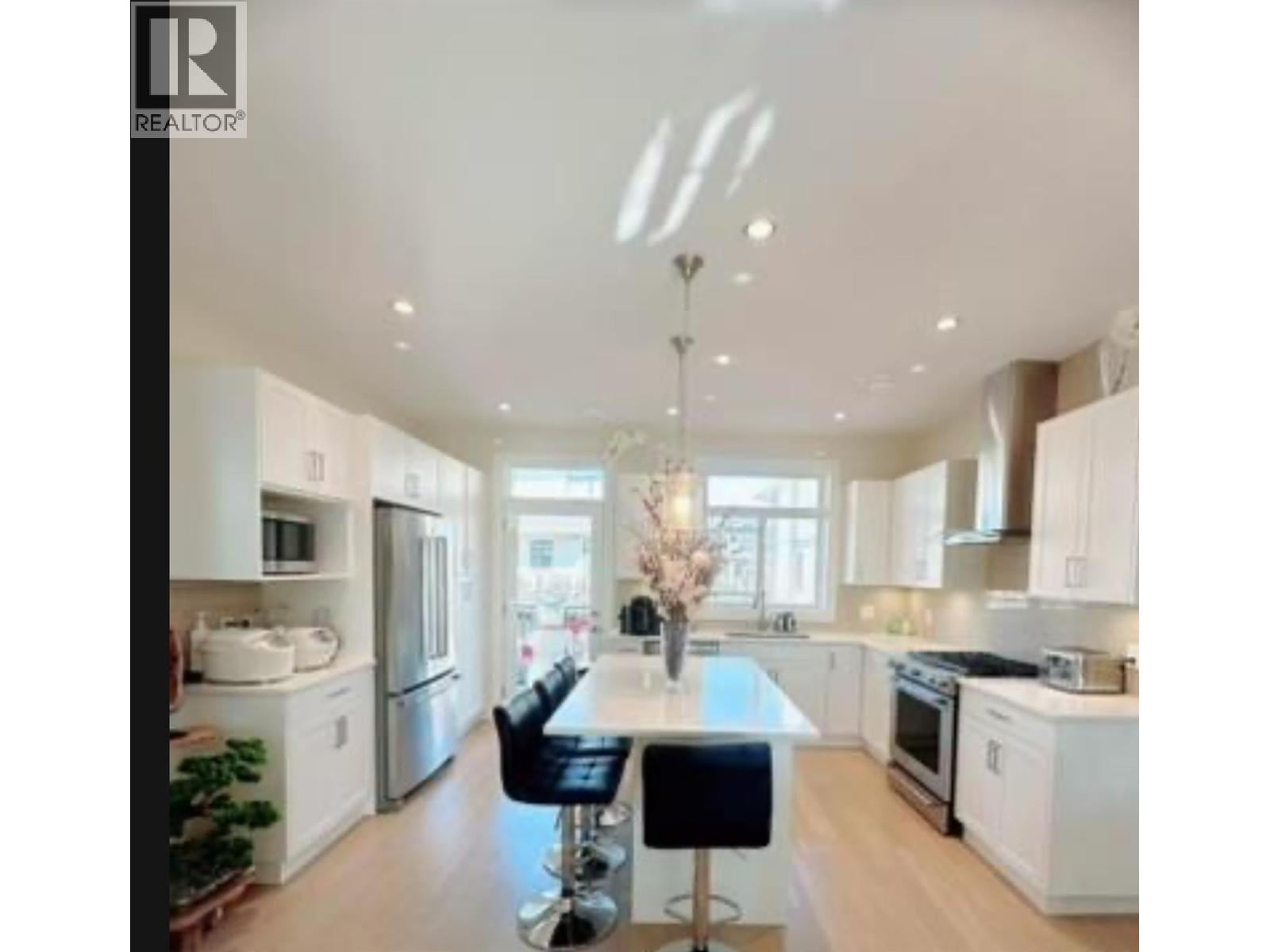 26 1102 Cameron Avenue, Kelowna