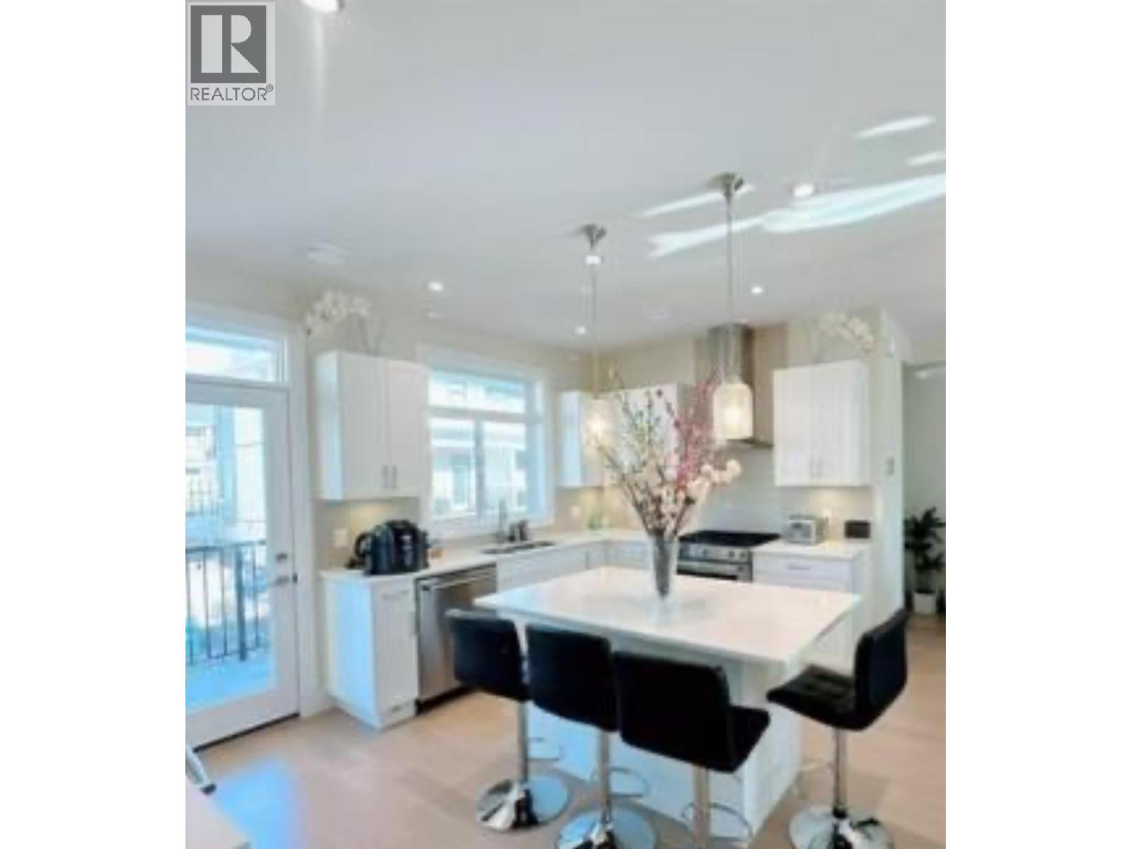 26 1102 Cameron Avenue, Kelowna