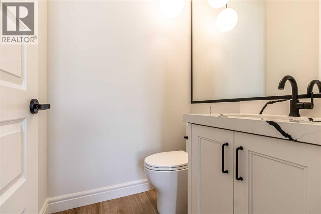 Photo 14 of 2050 41 Avenue Sw, Calgary AB
