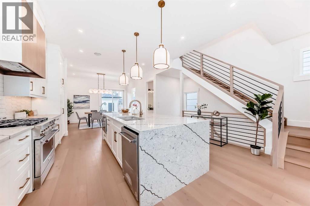 Photo 10 of 2426 53 Avenue Sw, Calgary AB