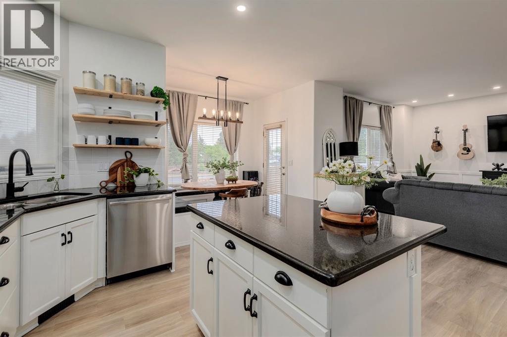 Photo 12 of 1209 Kingsland Road Se, Airdrie AB