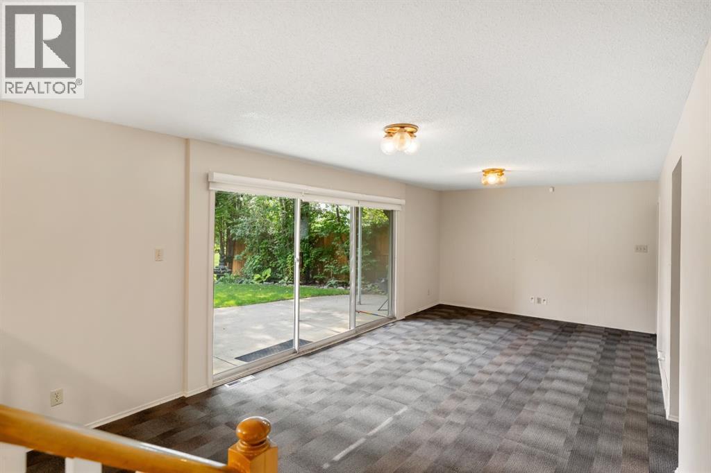 Photo 20 of 427 Willow Grove Crescent Se, Calgary AB