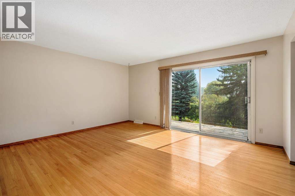 Photo 26 of 427 Willow Grove Crescent Se, Calgary AB