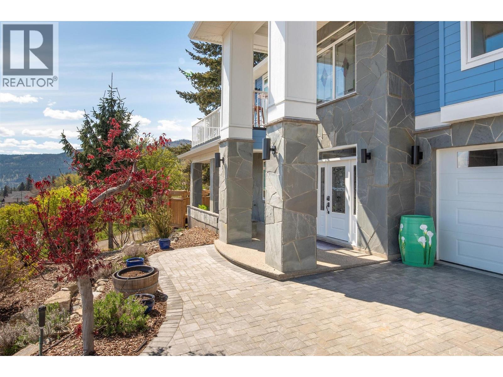 6148 Lipsett Avenue, Peachland