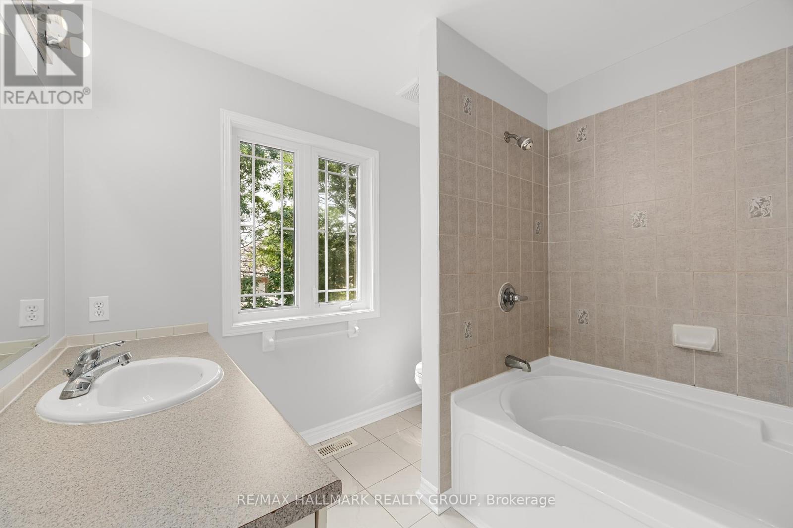 Photo 22 of 1146 Halton Terrace, Ottawa ON