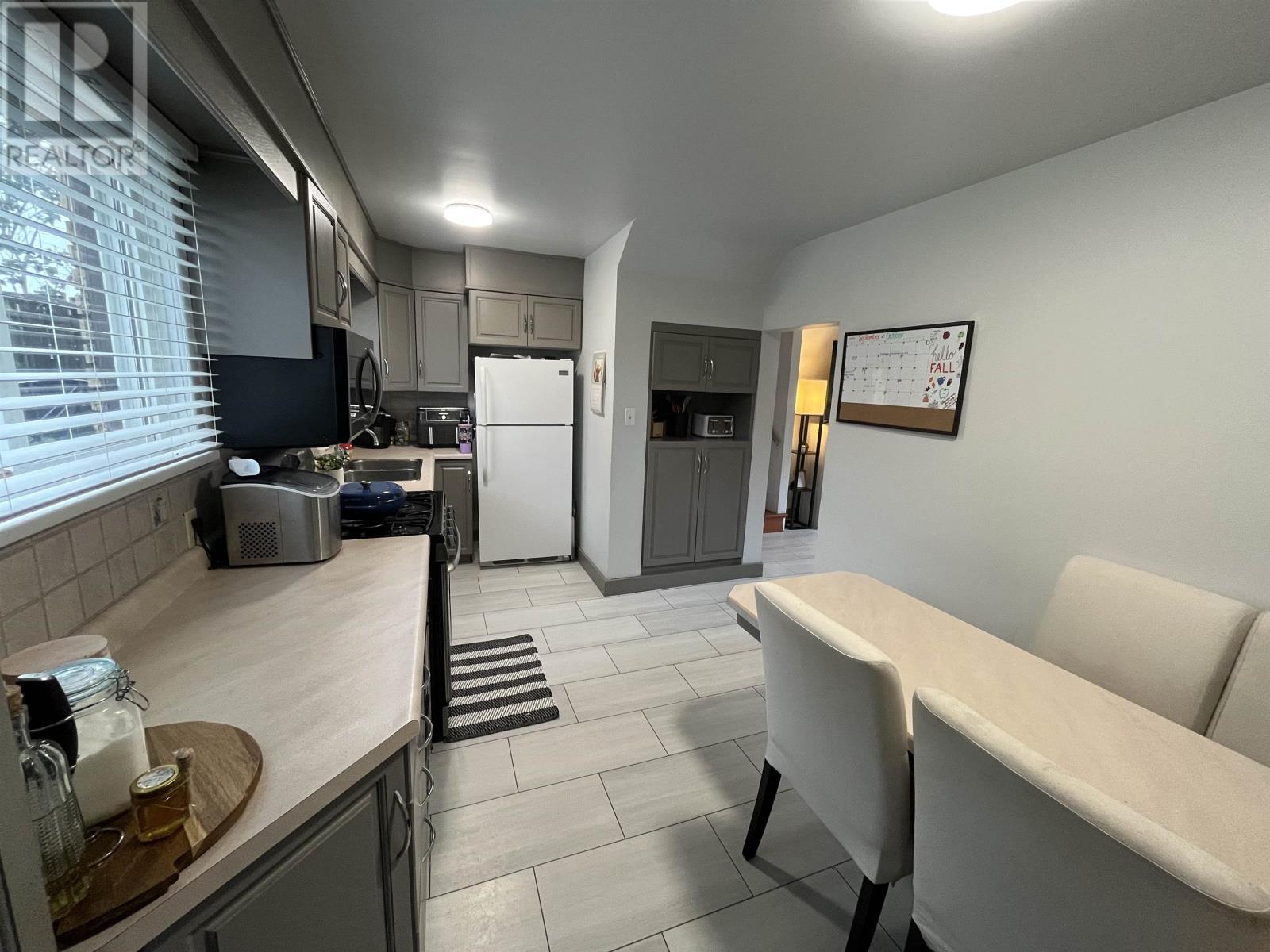 Photo 14 of 848 Brodie Street N, Thunder Bay ON