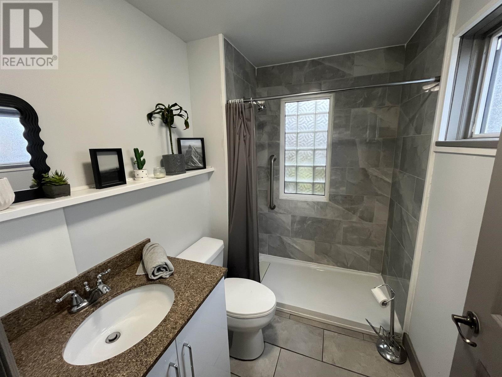 Photo 16 of 848 Brodie Street N, Thunder Bay ON