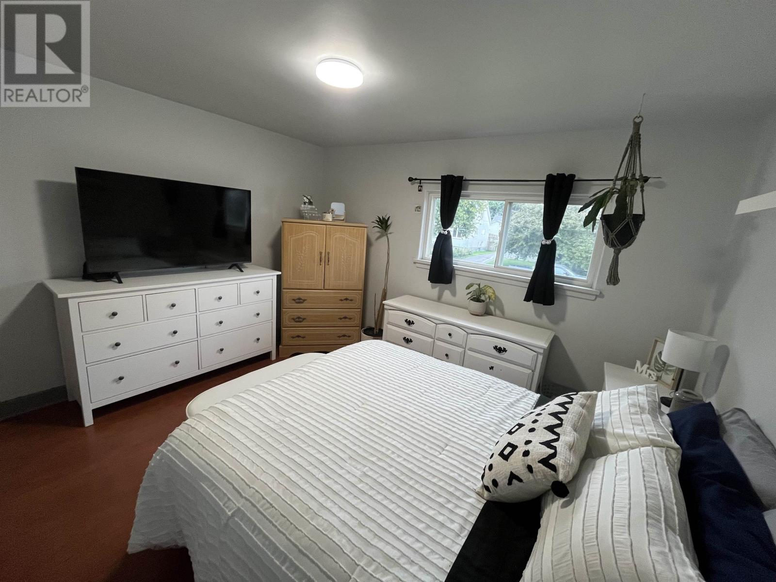 Photo 23 of 848 Brodie Street N, Thunder Bay ON