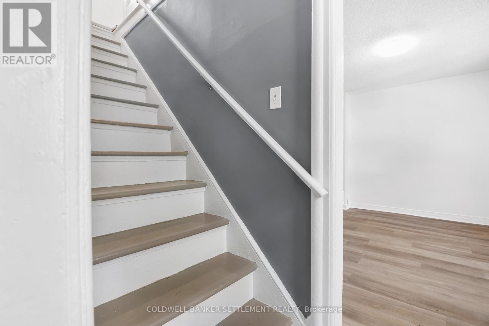 Photo 11 of 89 Drummond Street E, Perth ON