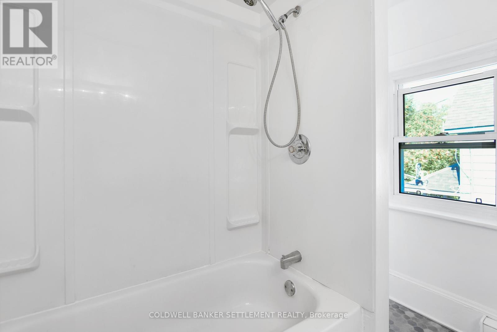 Photo 20 of 89 Drummond Street E, Perth ON