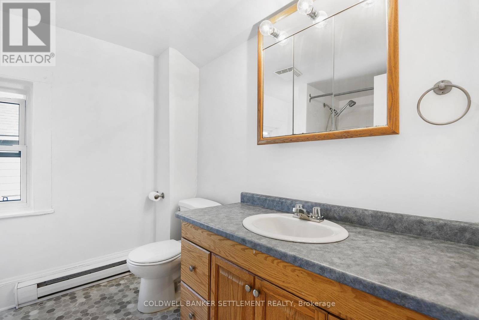 Photo 19 of 89 Drummond Street E, Perth ON