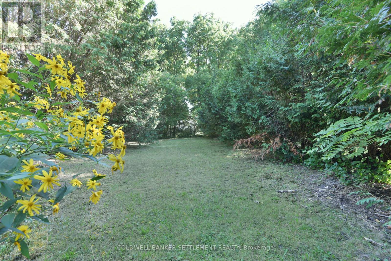 Photo 26 of 89 Drummond Street E, Perth ON