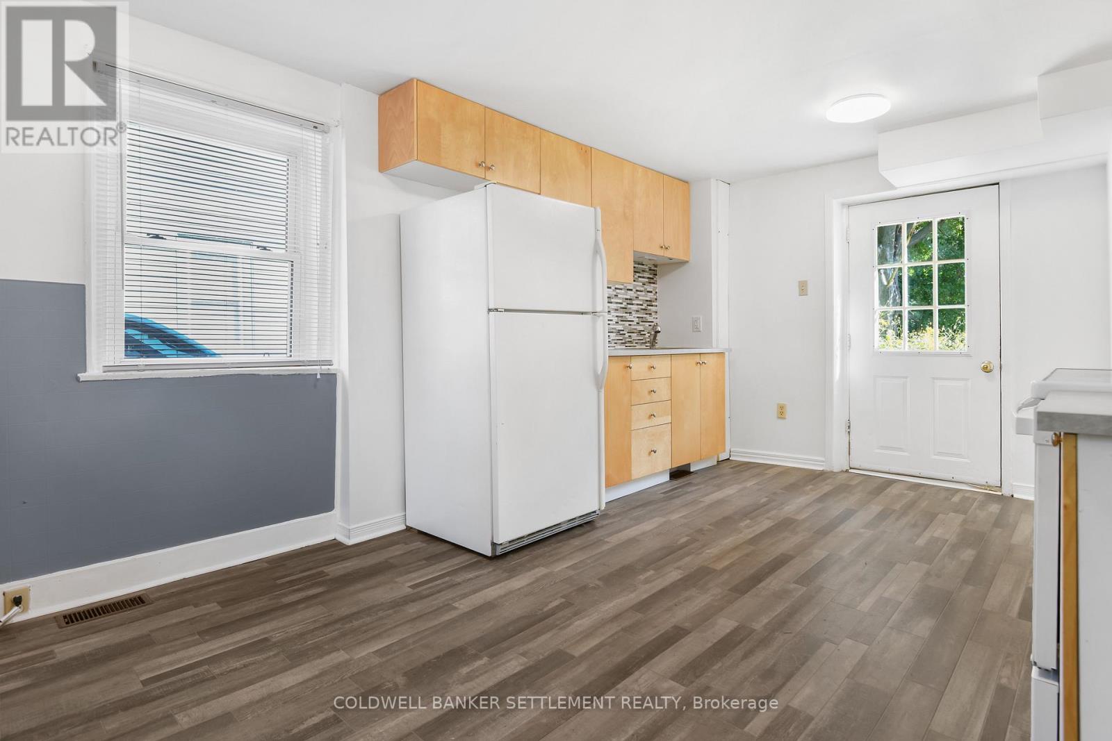 Photo 6 of 89 Drummond Street E, Perth ON