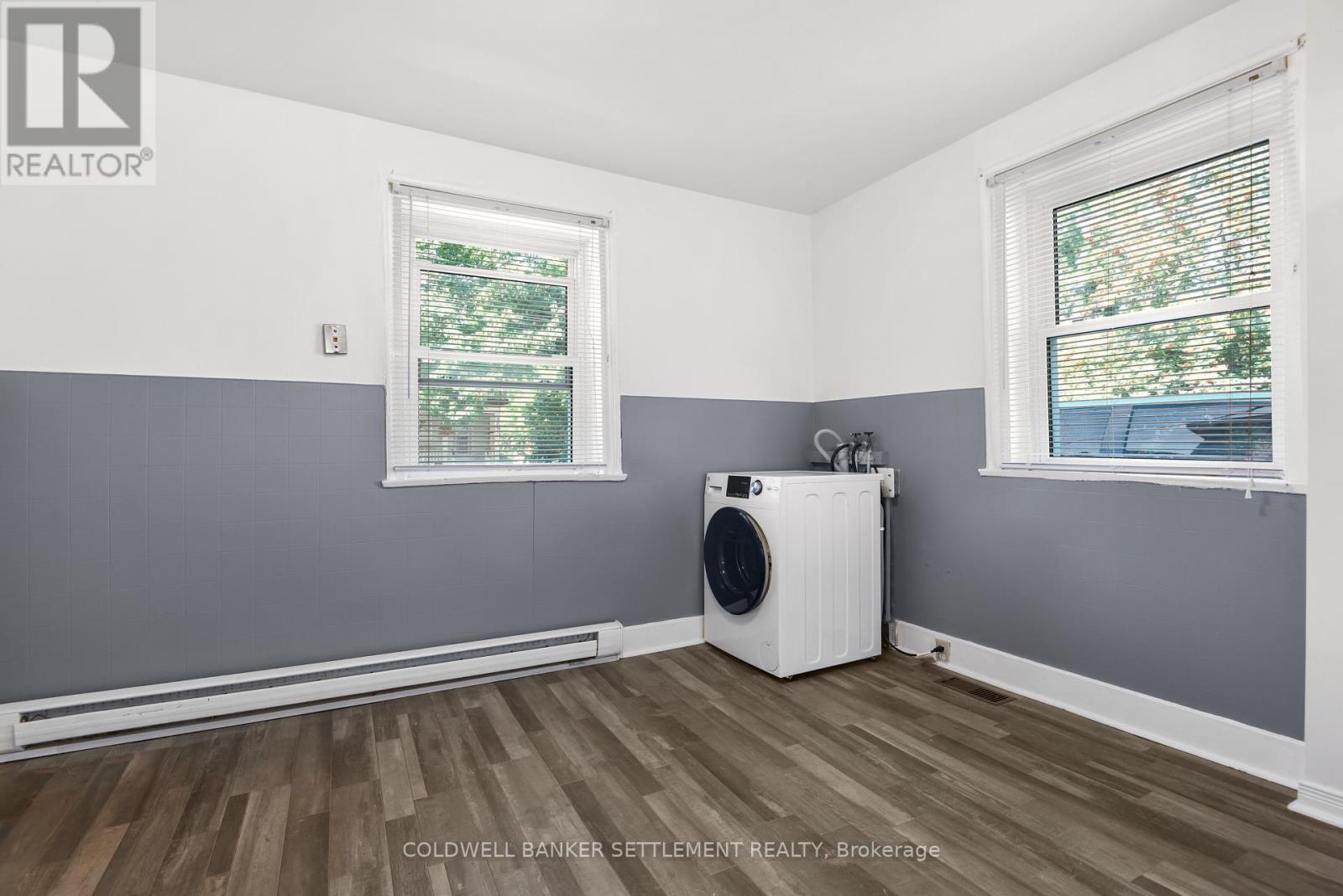 Photo 9 of 89 Drummond Street E, Perth ON