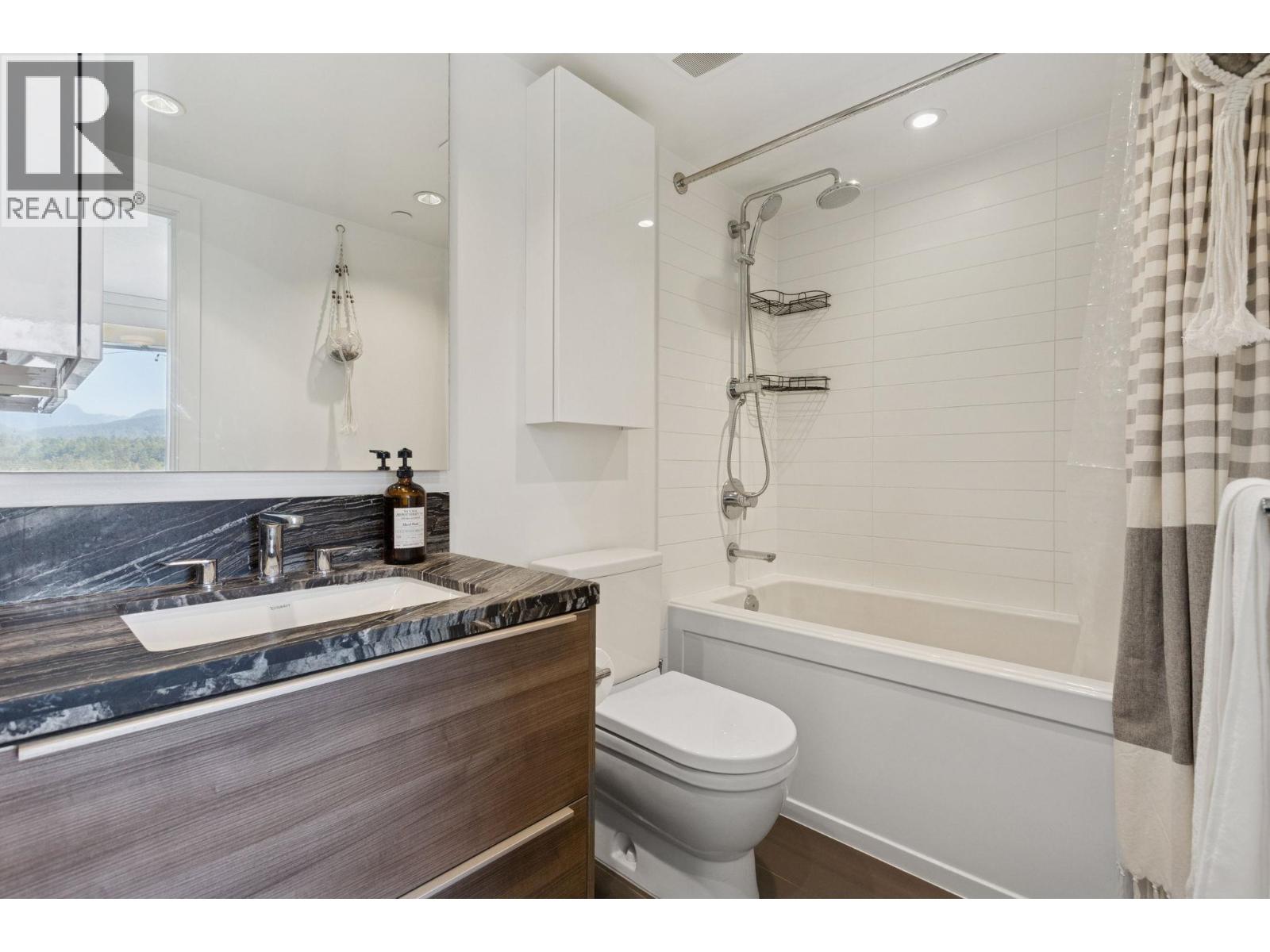 Photo 17 of 1702 1550 Fern Street, North Vancouver BC