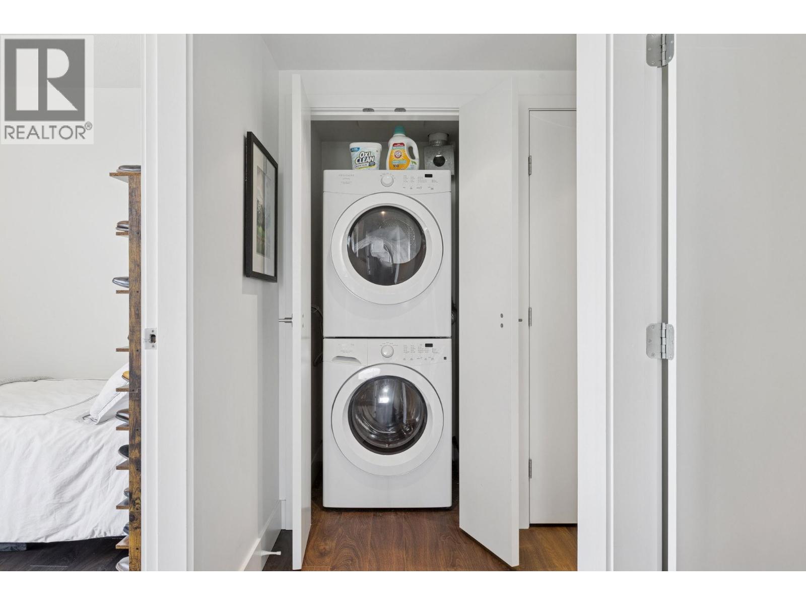 Photo 21 of 1702 1550 Fern Street, North Vancouver BC