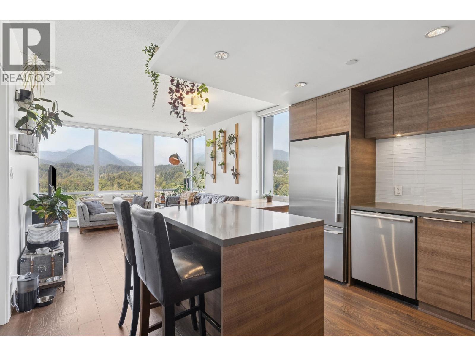 Photo 5 of 1702 1550 Fern Street, North Vancouver BC