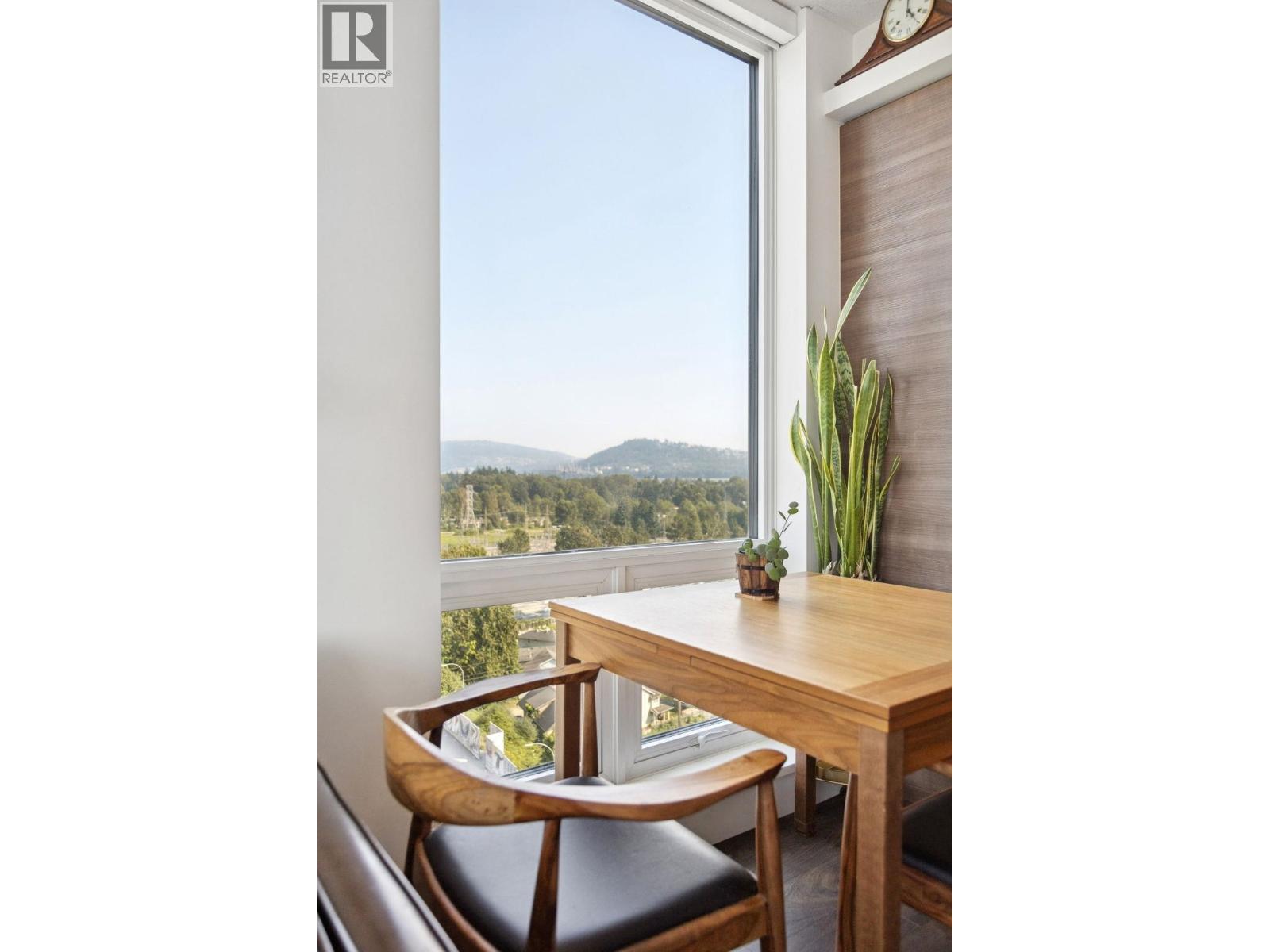 Photo 8 of 1702 1550 Fern Street, North Vancouver BC