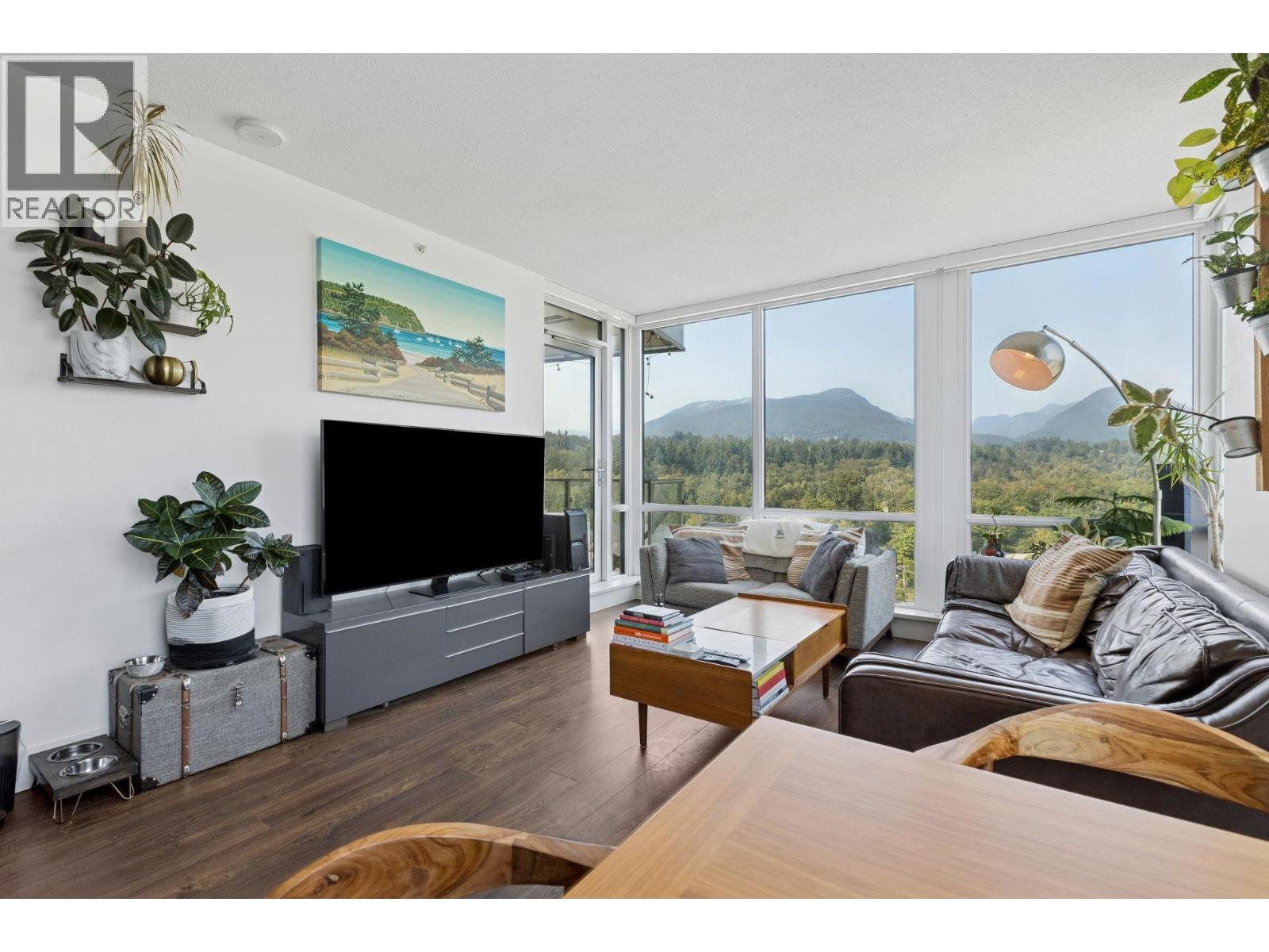 Photo 9 of 1702 1550 Fern Street, North Vancouver BC