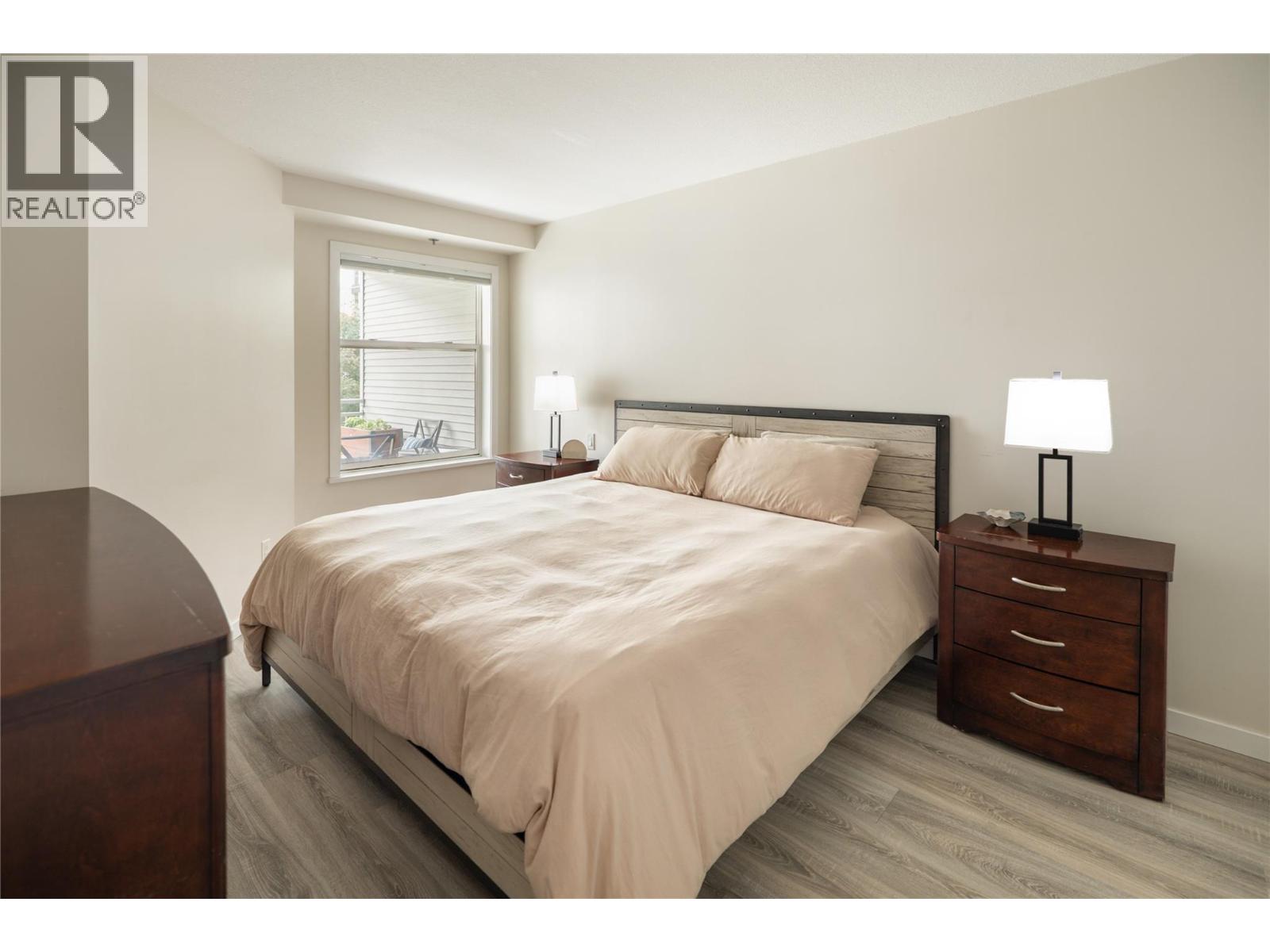 205 563 Yates Road, Kelowna