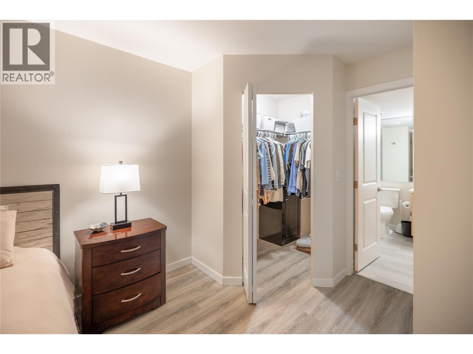 205 563 Yates Road, Kelowna