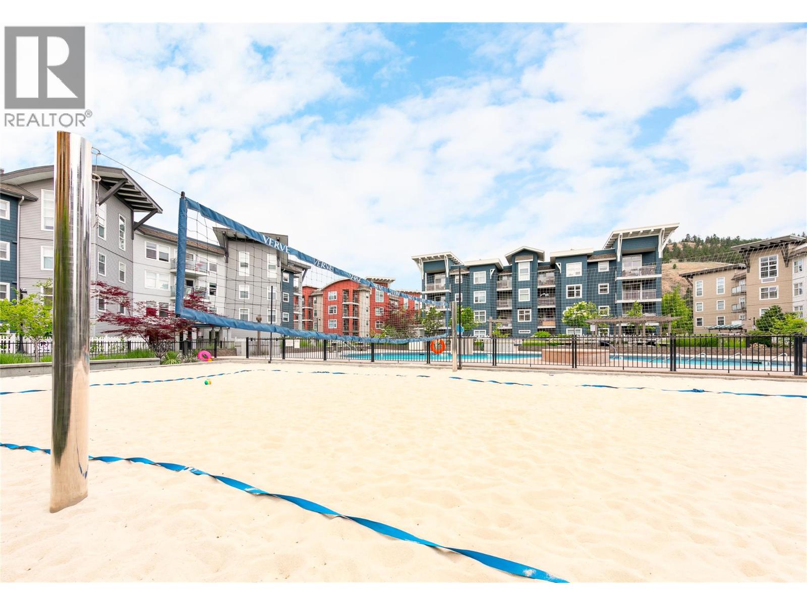 205 563 Yates Road, Kelowna