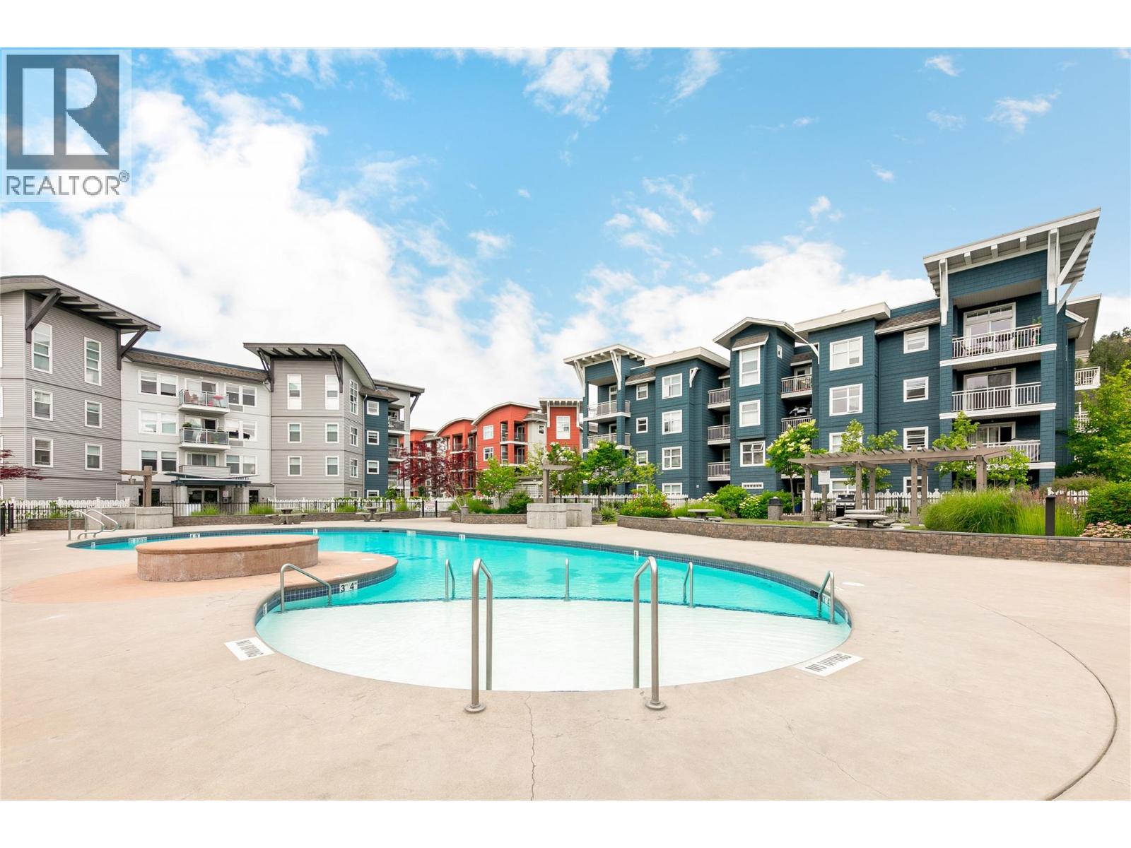 205 563 Yates Road, Kelowna
