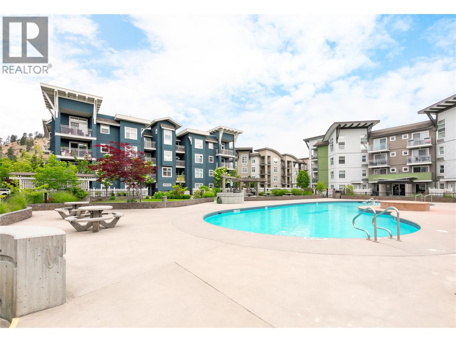 205 563 Yates Road, Kelowna