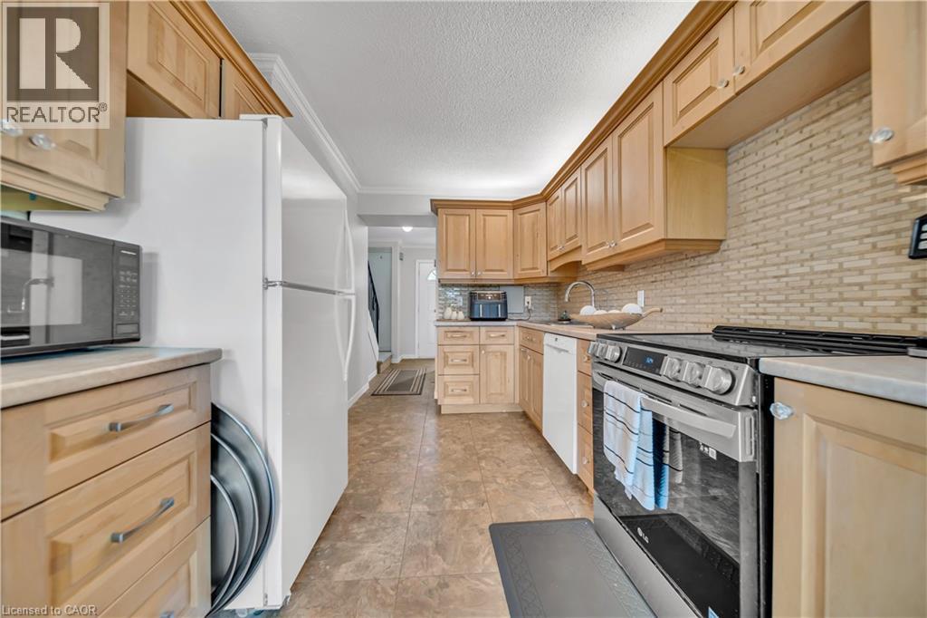 Photo 11 of 121 University Avenue E Unit 101, Waterloo ON