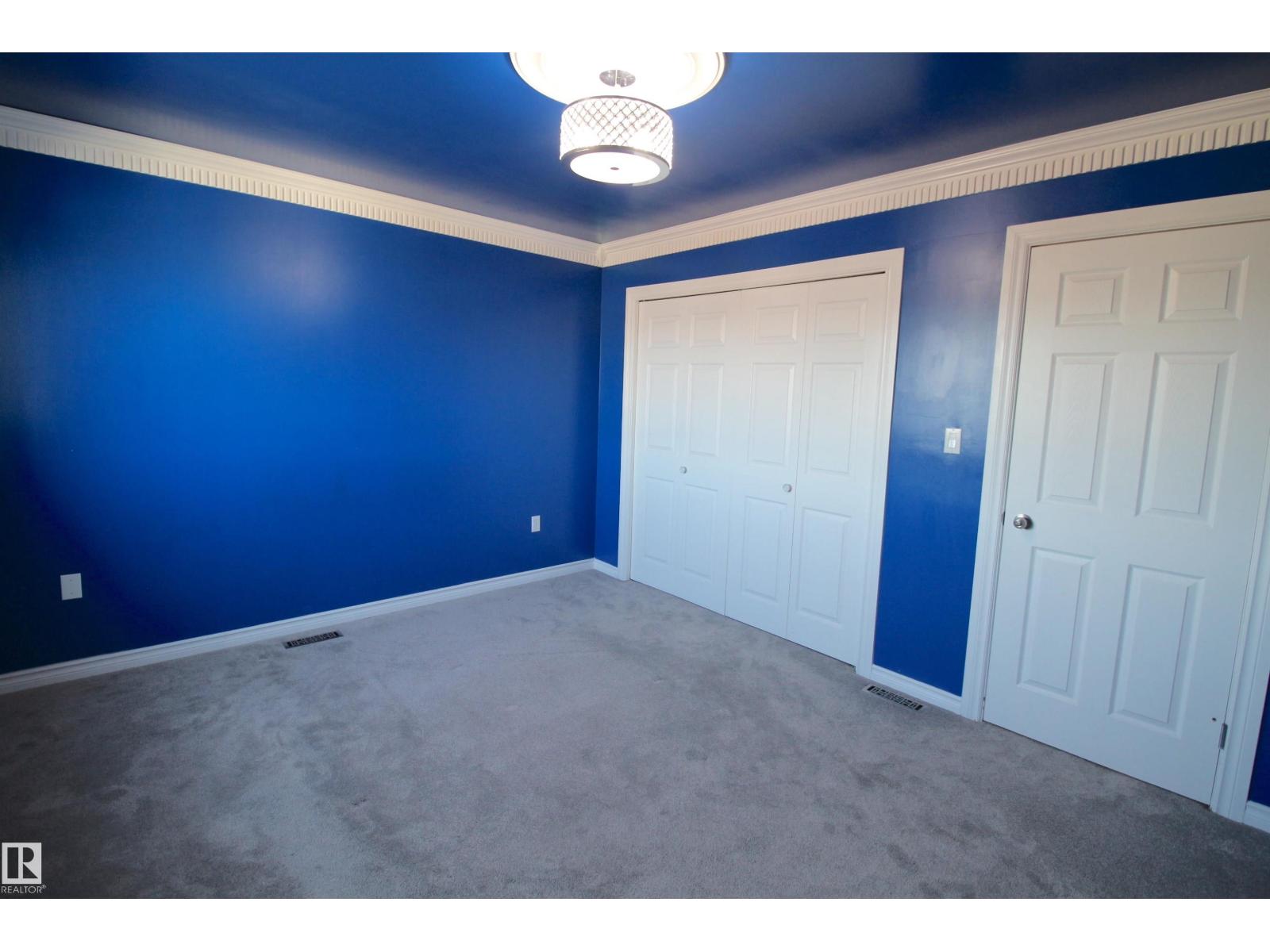Photo 34 of 5002 52 Av, Calmar AB
