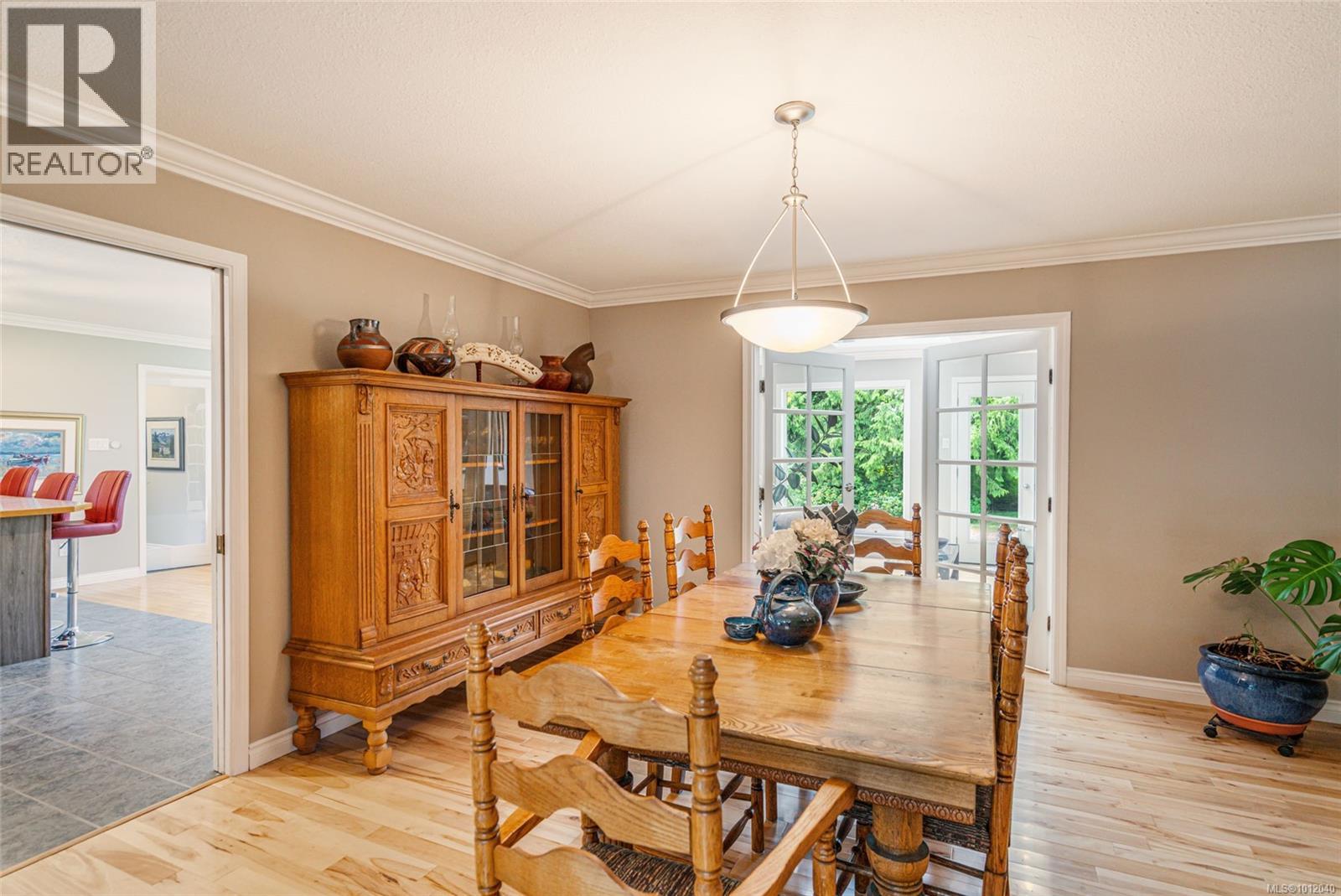 Photo 20 of 1023 Harlequin Rd, Qualicum Beach BC
