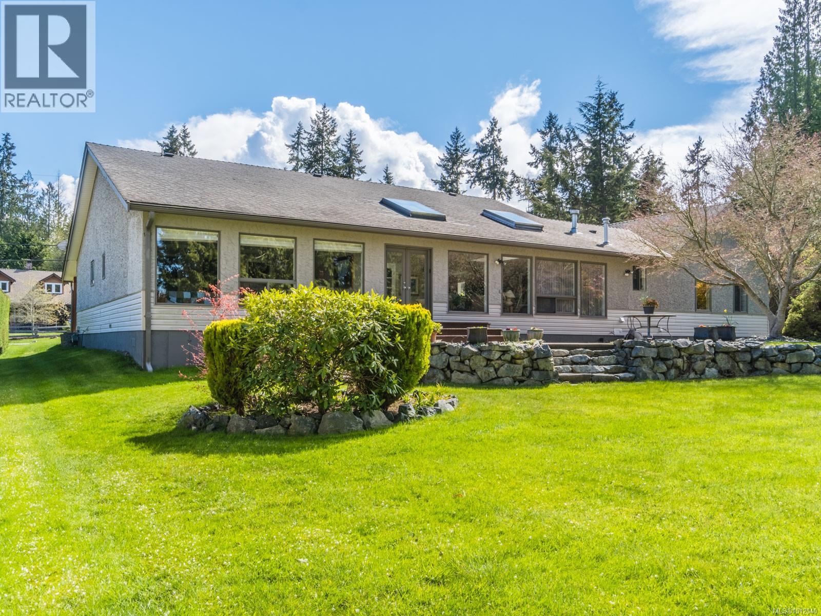 Photo 51 of 1023 Harlequin Rd, Qualicum Beach BC