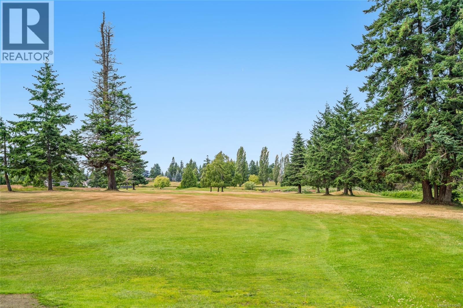 Photo 37 of 1023 Harlequin Rd, Qualicum Beach BC