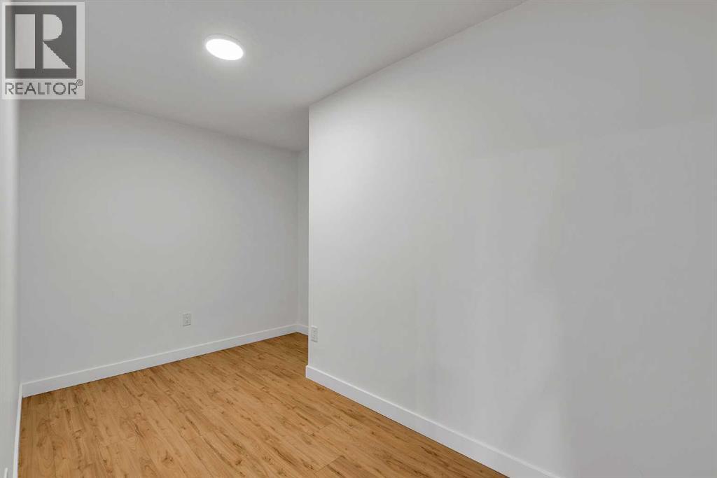 Photo 38 of 311 Lucas Way Nw, Calgary AB