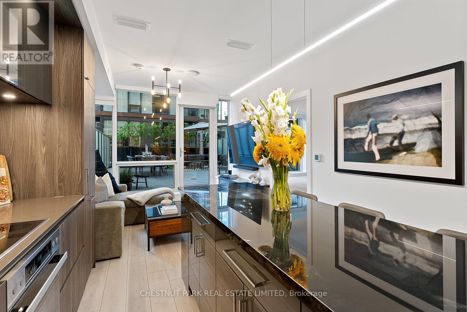 Photo 1 of 610 15 Mercer Street, Toronto ON