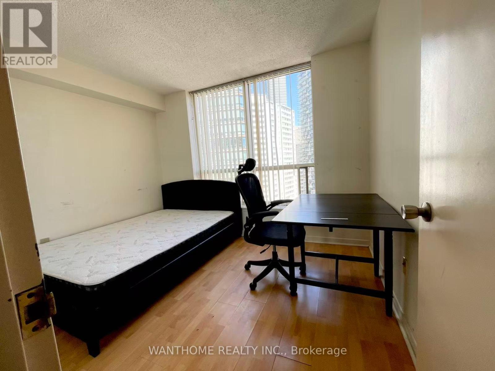 Photo 5 of 1404 44 St Joseph Street, Toronto ON