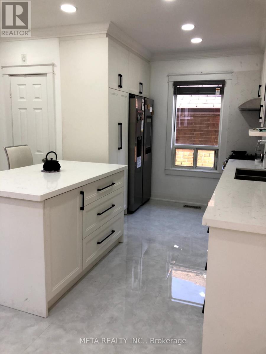 Photo 8 of 533 Westmount Avenue, Toronto ON