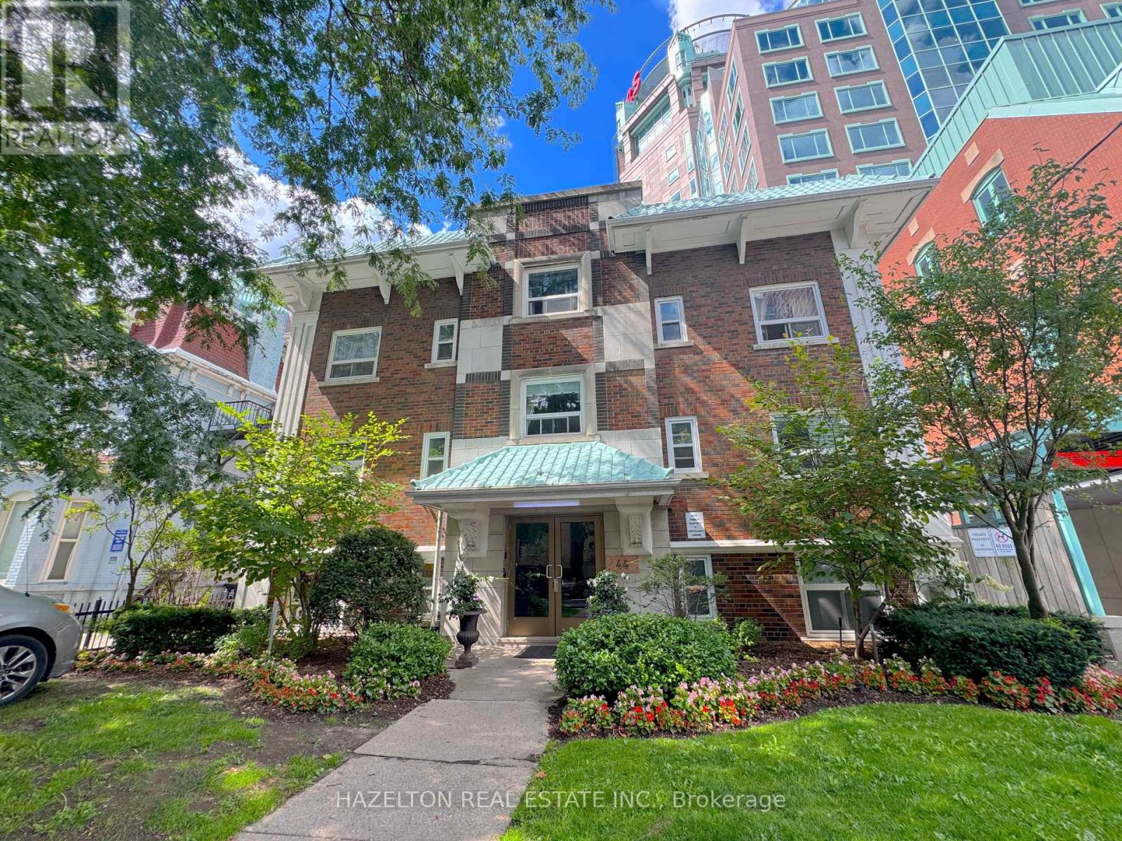 Photo 8 of 104 44 Huntley Street, Toronto ON
