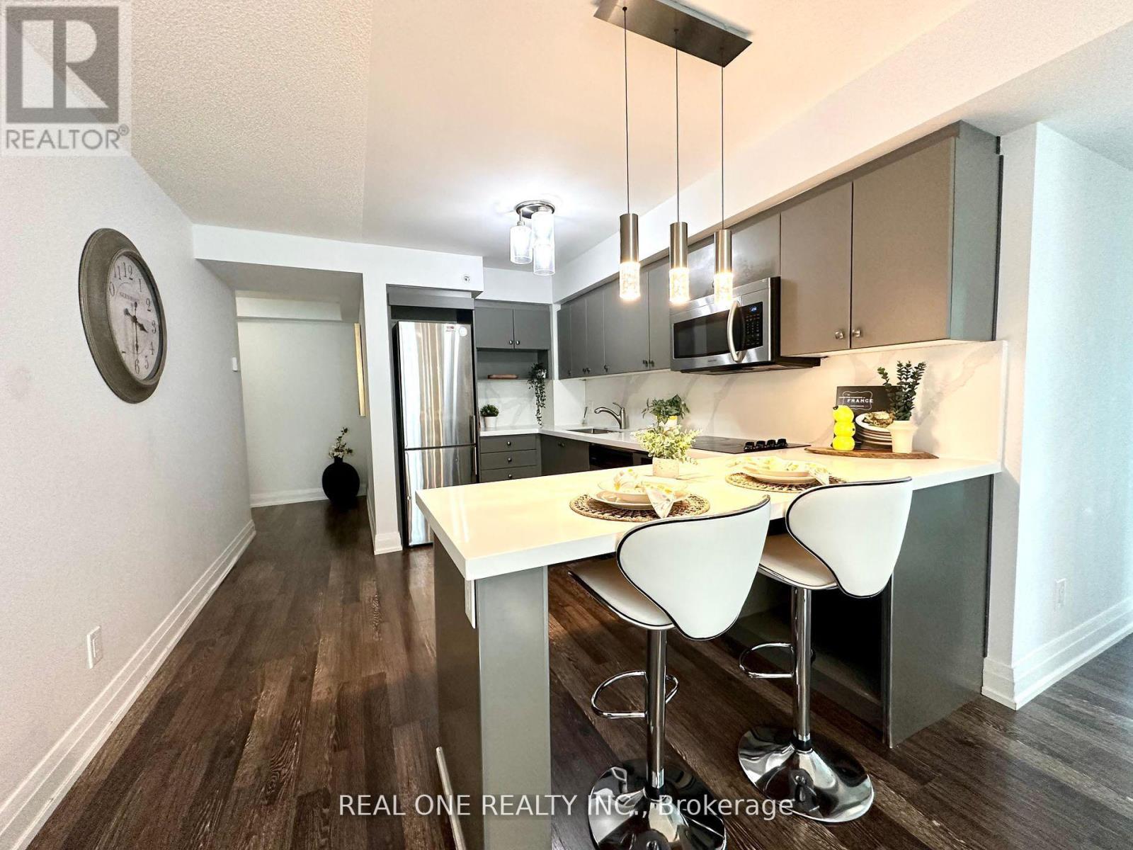 Photo 5 of W 904 565 Wilson Avenue, Toronto ON
