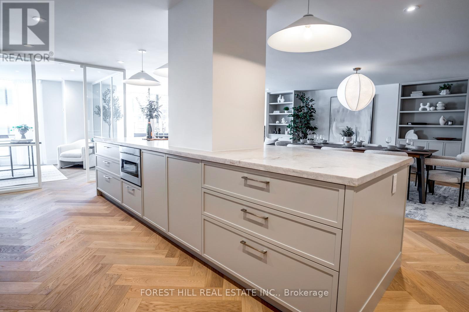 Photo 12 of 1105 1166 Bay Street, Toronto ON