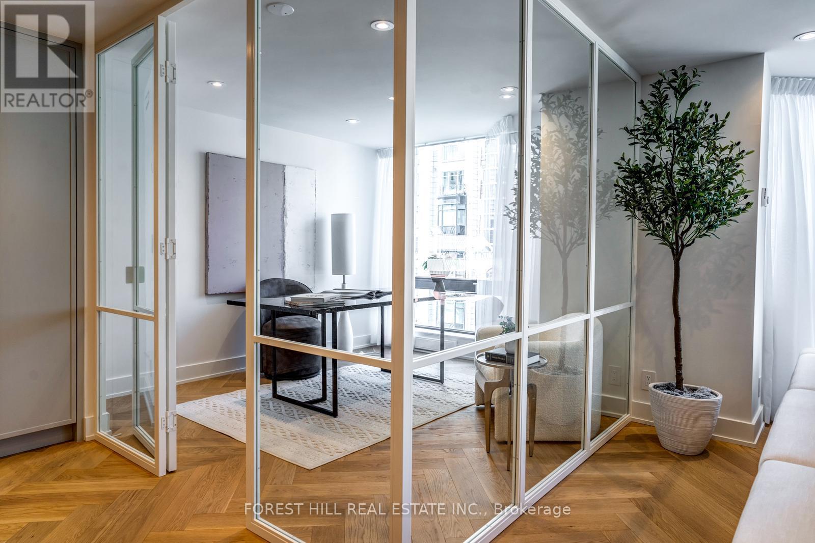 Photo 14 of 1105 1166 Bay Street, Toronto ON