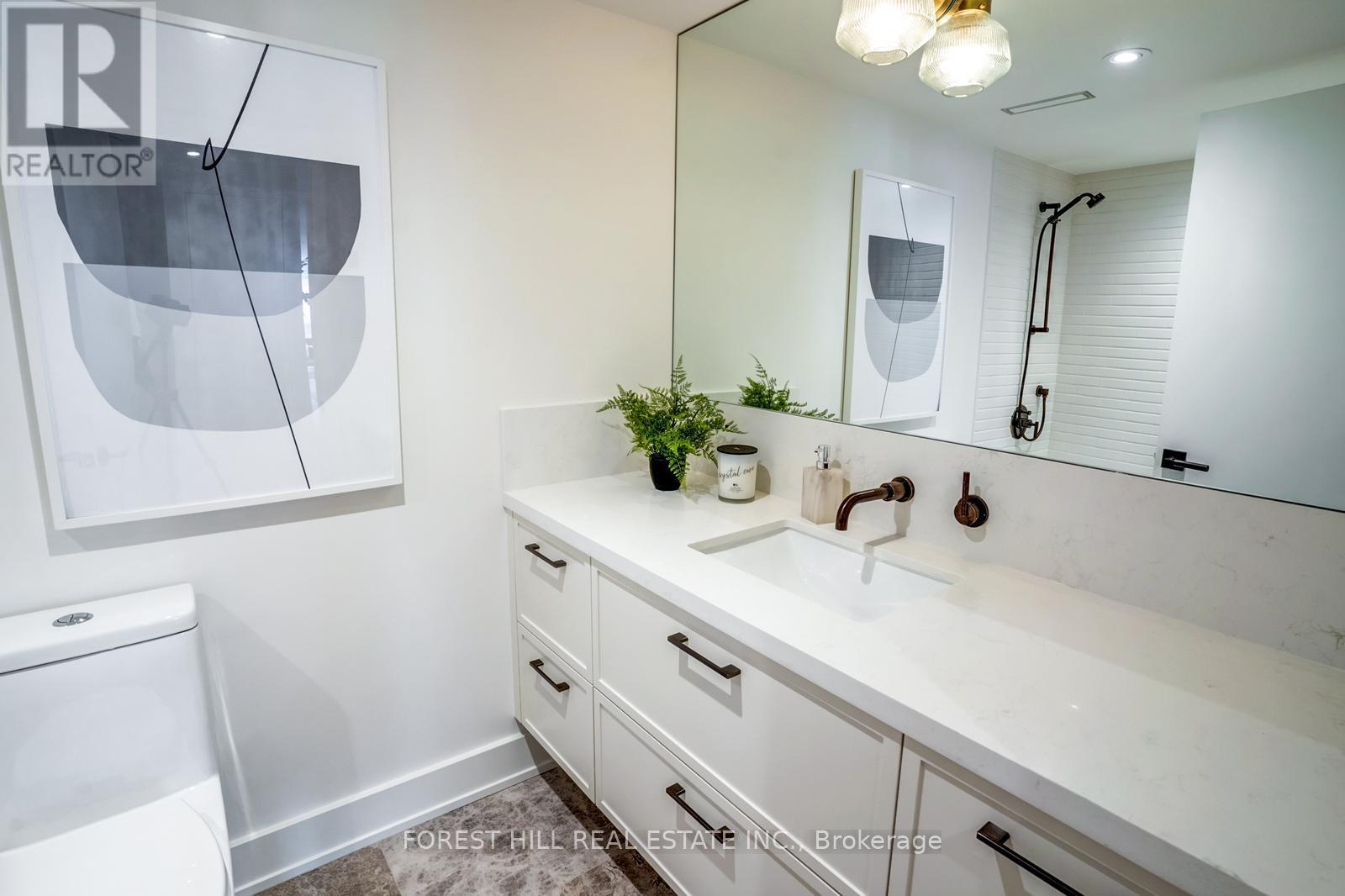 Photo 21 of 1105 1166 Bay Street, Toronto ON