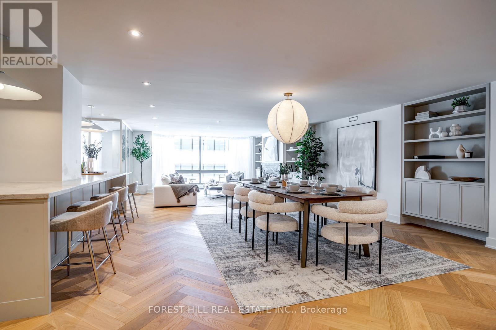 Photo 5 of 1105 1166 Bay Street, Toronto ON