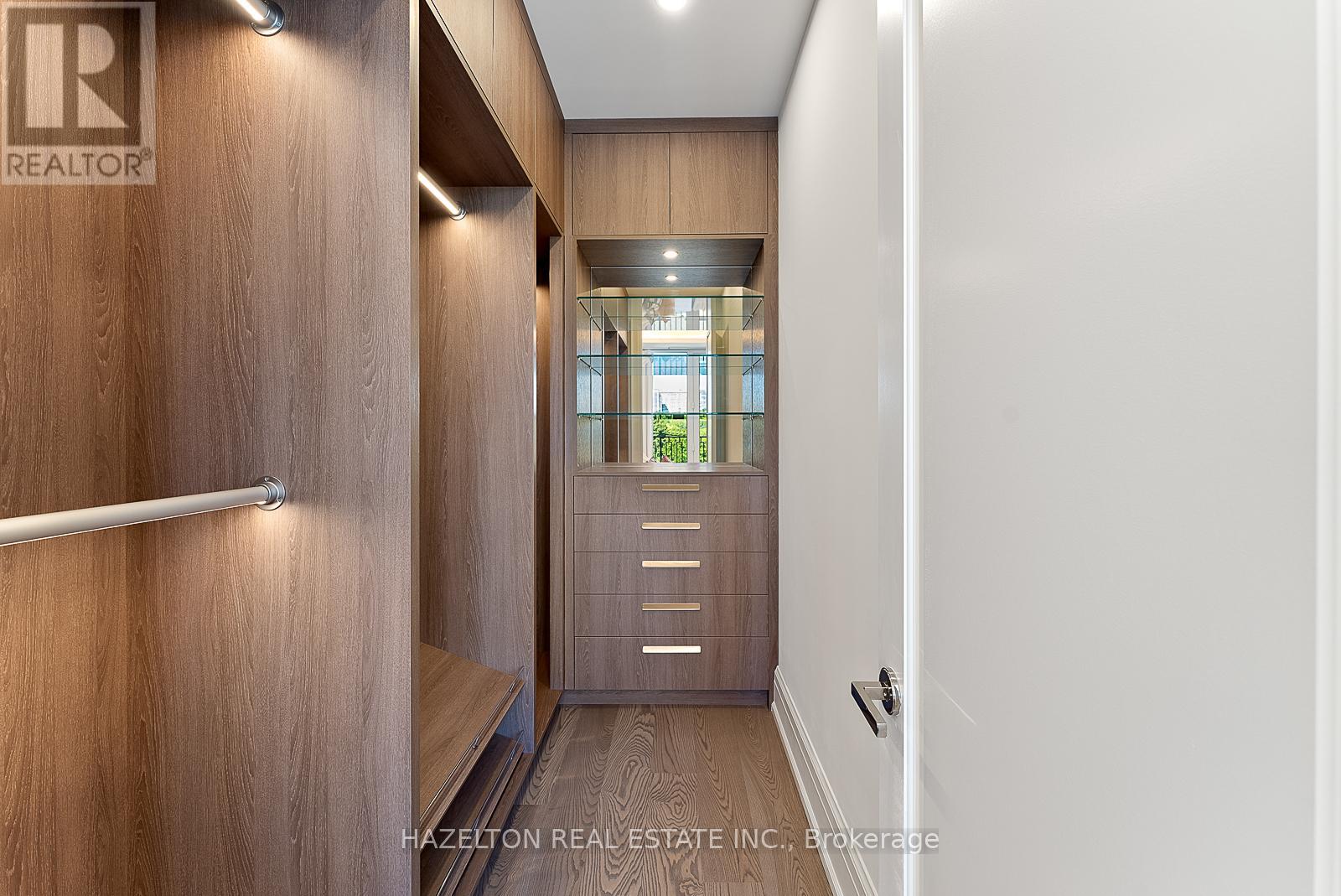 Photo 13 of 404 128 Hazelton Avenue, Toronto ON
